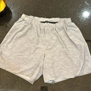 Men’s Large lululemon running shorts 5” inseam